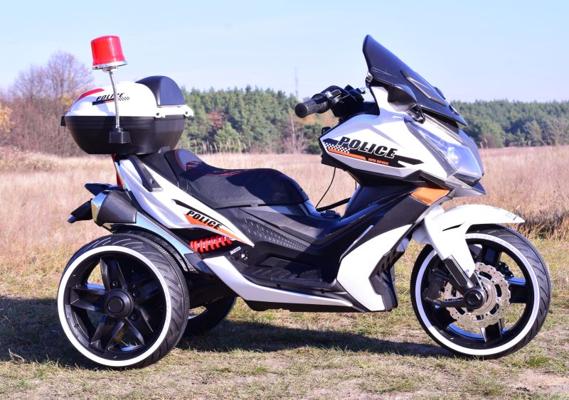 Milžiniškas Policijos Motoroleris, Sirenos Garsai, Megafonas, Gaidys, Minkšta Sėdynė, Dujų Pedalas/ak550