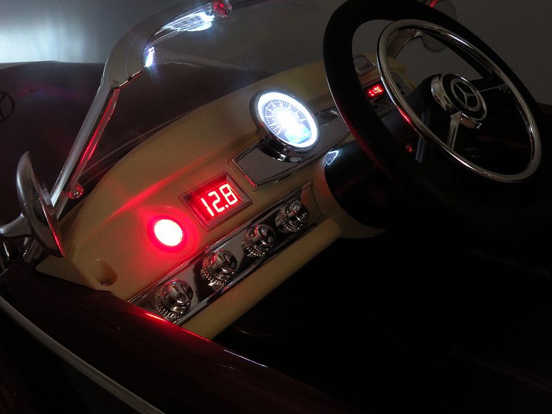 Mercedes 300s Dviejų Variklių, Minkšti Ratai, Lėtas Paleidimas/ls618
