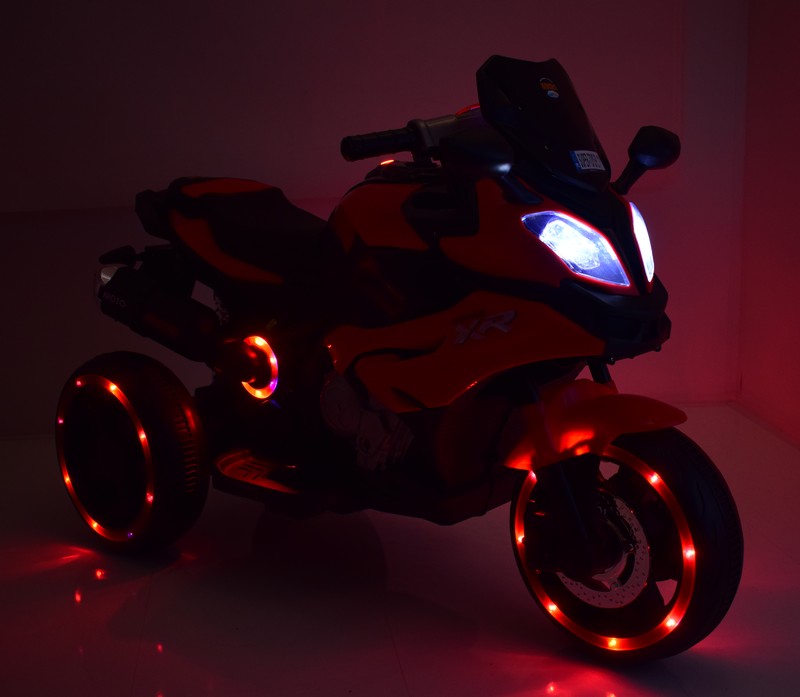 Didelis Motociklas Lenktynininkas Stiprus 2 Išskirtiniai, šviečiantys Ratai/hlx2018