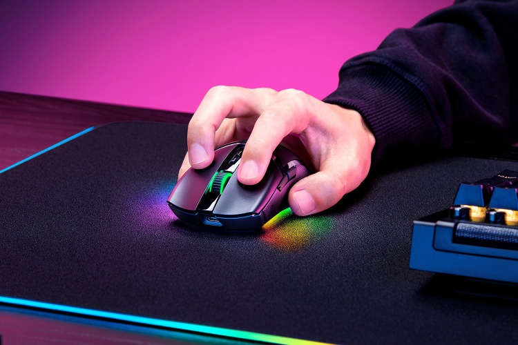 Razer Cobra Pro Belaidė žaidimų pelė RF Wireless + Bluetooth + USB-C, Optical 30000 DPI, Juoda