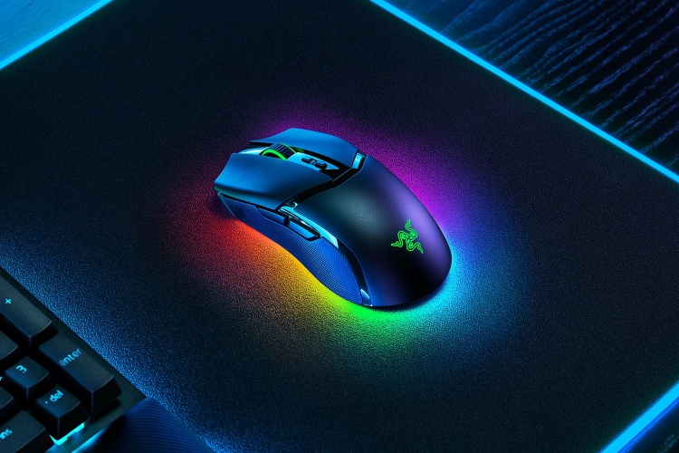 Razer Cobra Pro Belaidė žaidimų pelė RF Wireless + Bluetooth + USB-C, Optical 30000 DPI, Juoda