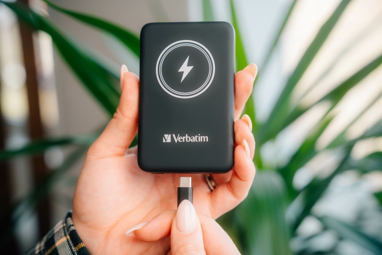 Verbatim 32240 Charge 'n' Go Magnetic Wireless Išorinė baterija (Power Bank) 5000mAh, Juoda