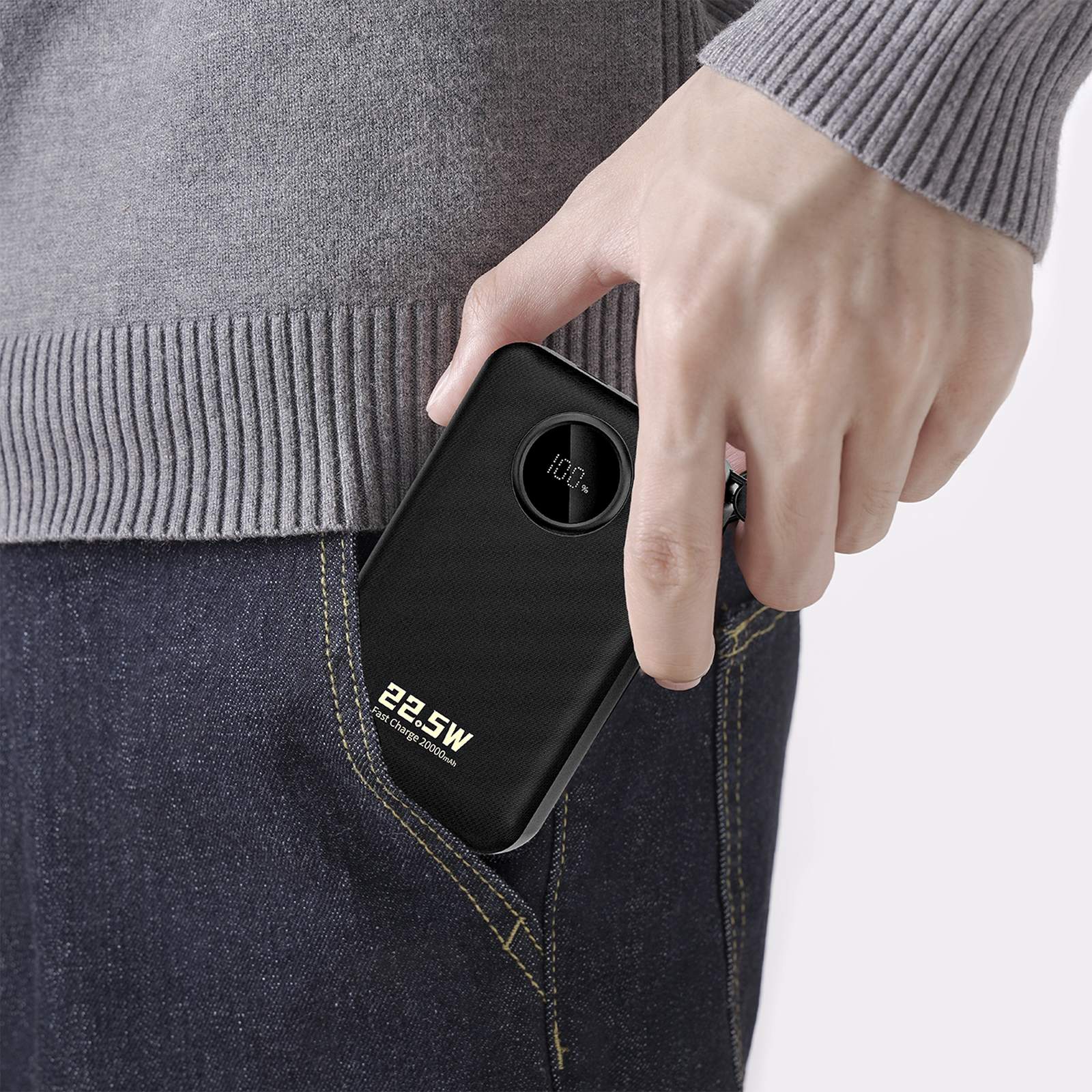 20000 Mah Išorinis Akumuliatorius Su Usb-c Ir Usb-a Jungtimis Bei Integruotais „iphone Lightning“–usb-c Kabeliais – Juodas