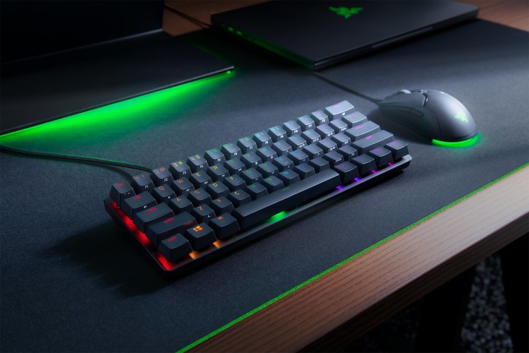 Razer Huntsman Mini Laidinė žaidimų klaviatūra RGB LED, USB, DE, Clicky Optical Purple Switch, Juoda