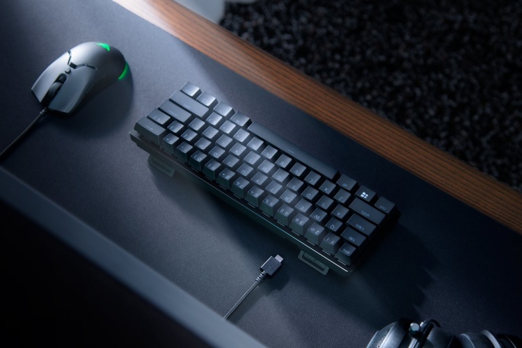 Razer Huntsman Mini Laidinė žaidimų klaviatūra RGB LED, USB, DE, Clicky Optical Purple Switch, Juoda