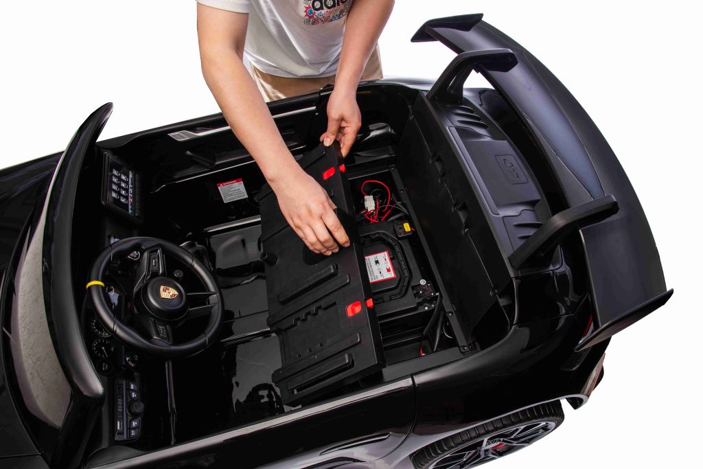 Milžiniškas „porsche 911 Gt3“ Su 560 W, 24 V Akumuliatoriumi, Tyliais „mute“ Varikliais, Dažais / Dk-p911