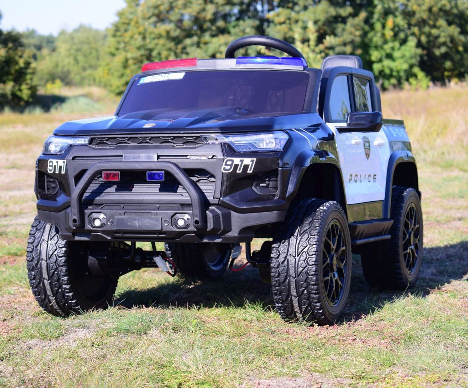 Akumuliatorinis Policijos „jeep“, Minkšta Sėdynė, Minkšti Ratai. Skirtas 2 Vaikams, 800 W/jc604
